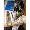 Image 3 : 5 BXS MISC AND COLLECTABLES, ETC