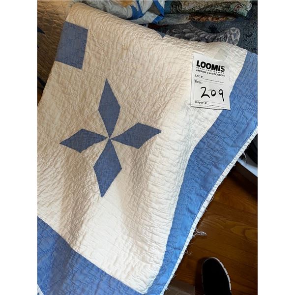 USED HAND MADE QUILT /LARGE BED SIZE