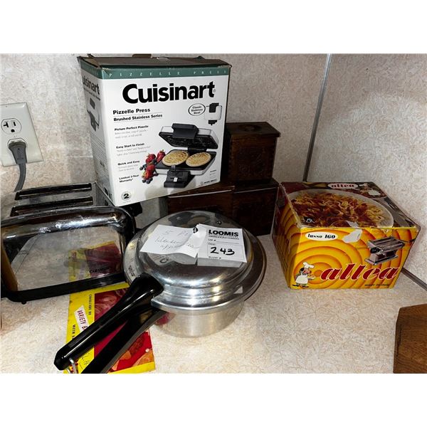 FIVE PIECES OF VINTAGE  APPLIANCES