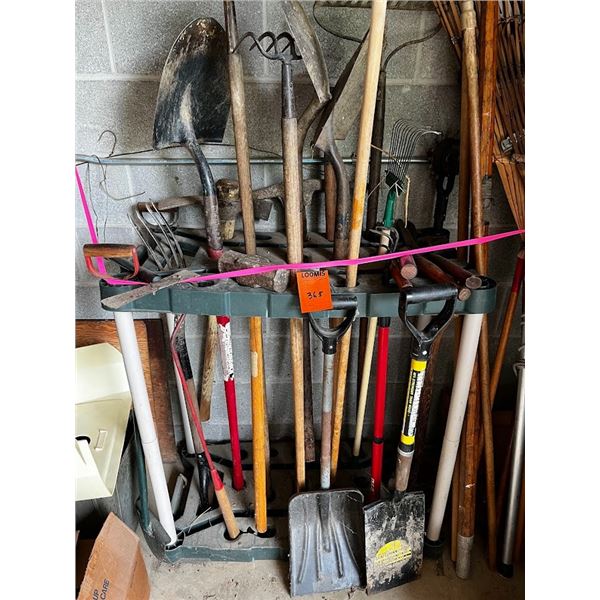 ASS/T GARDEN TOOLS W/STAND