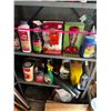 Image 3 : ASS/T ITEMS AND STAND