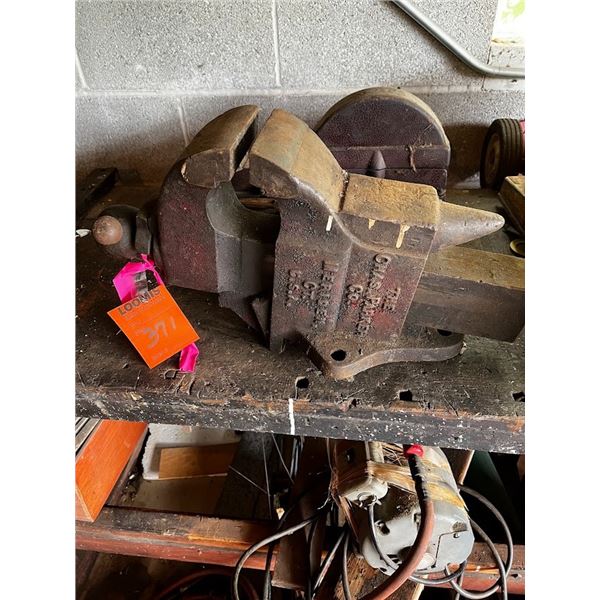 LARGE VICE AND  OTHER ITEMS