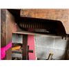 Image 4 : ANTIQUE WORK BENCH