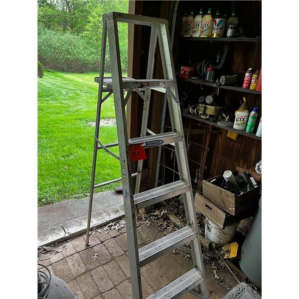 WERNER 6' ALUMINUM LADDER