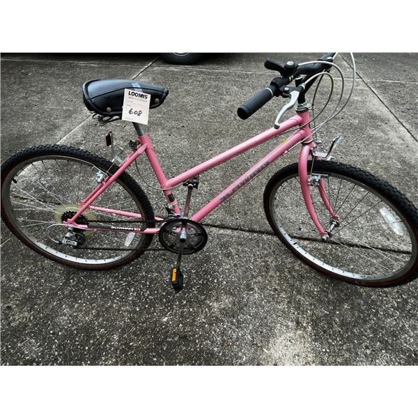 GIRLS MNT BIKE/ GOOD CONDITION