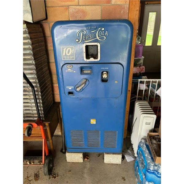 EARLY 10 CENT PEPSI MACHINE