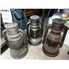 Image 2 : ANTIQUE RR LANTERN W RED GLASS