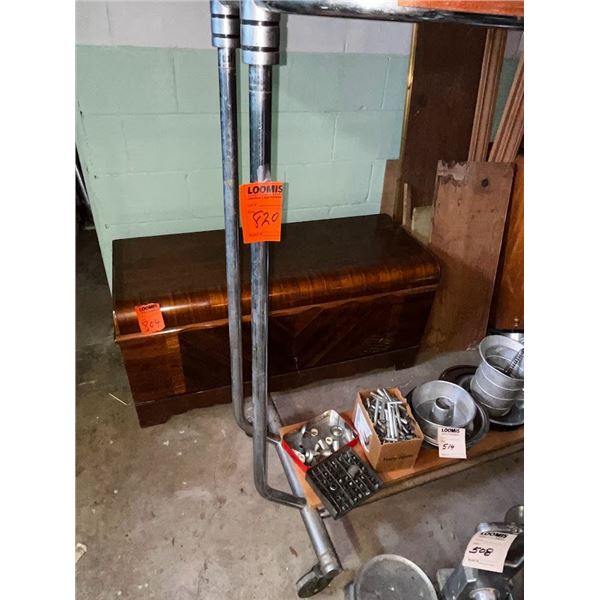 STAINLESS ROLLING RACK
