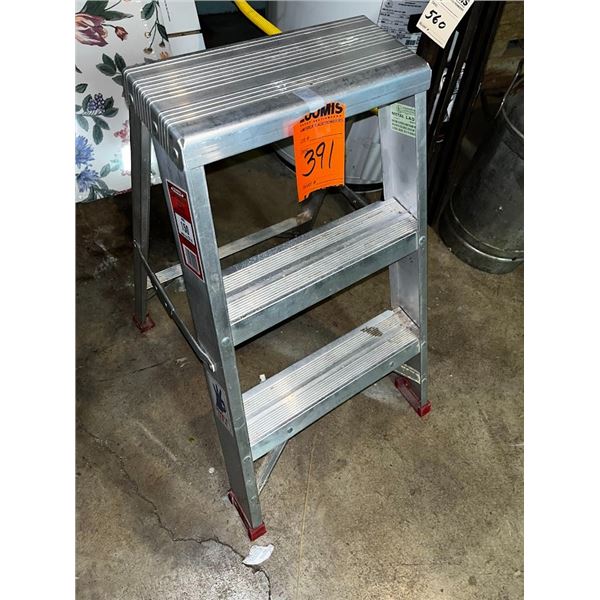 WERNER ALUM STEP LADDER