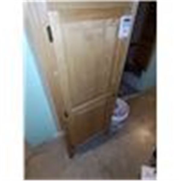 LIKE NEW WOOD CABINET