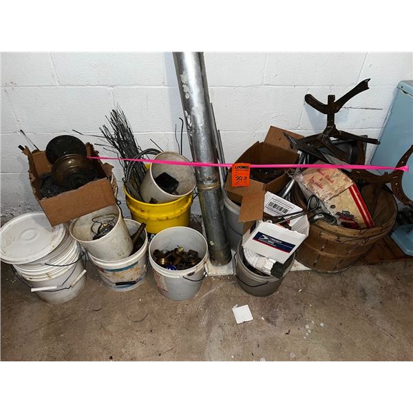 BRASS AND OTHER HARDWARE LOT