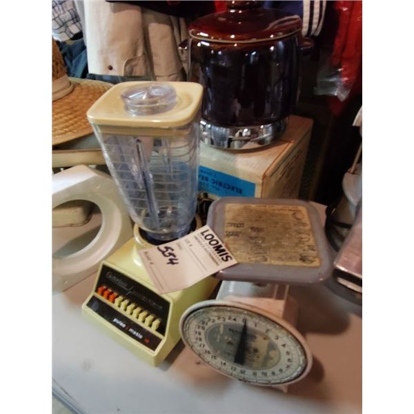 VINTAGE APPLIANCES AND SCALE