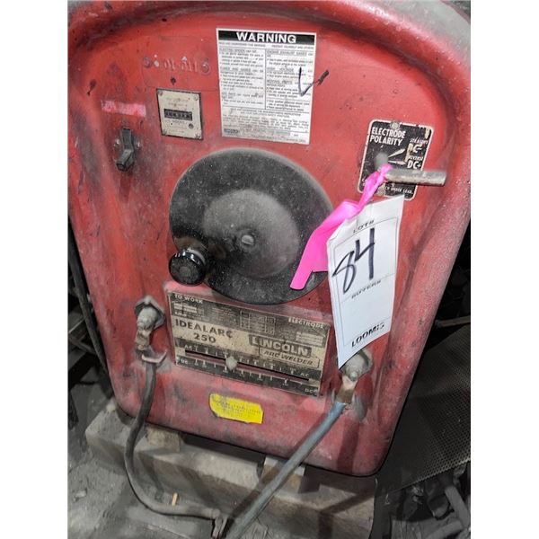 LINCOLN IDEALARK 250 ARC WELDER / RUNS