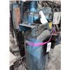 Image 4 : KELLOG COM AIR UPRIGHT IND AIR COMPRESSOR /RUN