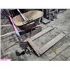 Image 1 : IND PALLET JACK / WORKS