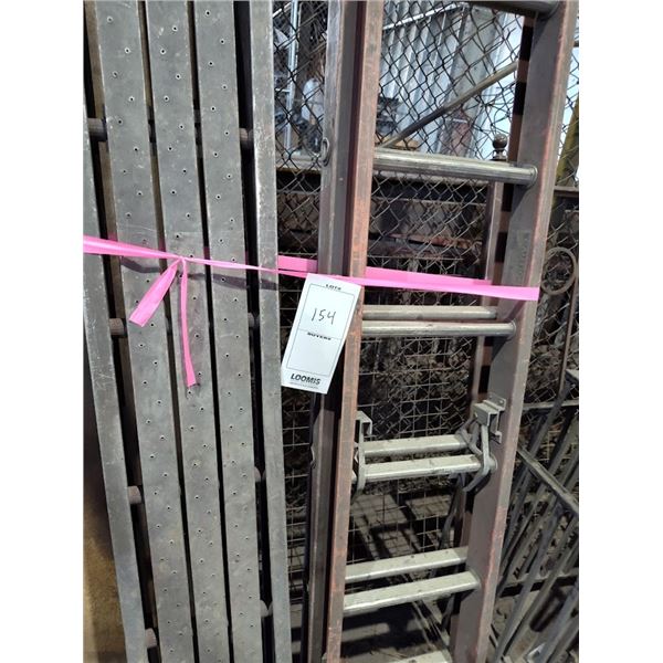 APPROX 24FT EXT LADDER W ALUM PLATFORM