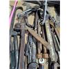 Image 2 : LOT OF HAND TOOLS
