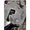 Image 2 : LOT OF LARGE LOCKING HEAD