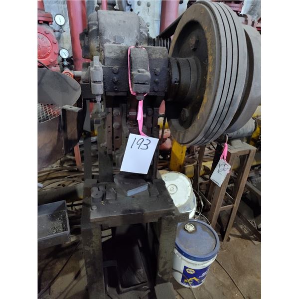 VINTAGE PRESS / SHEAR (OUT OF SERVICE )