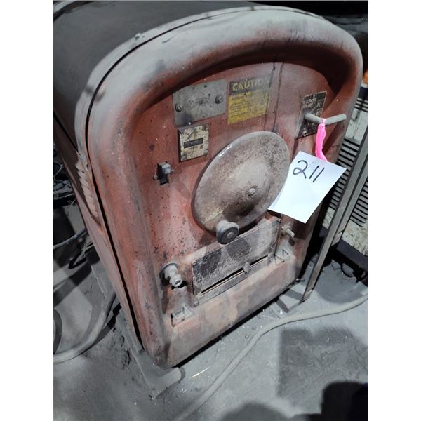 LINCOLN WELDER / RUNS