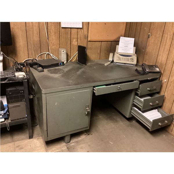 ALL STEEL VINTAGE IND DESK