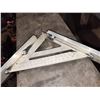 Image 2 : Custom made aluminum large corner square