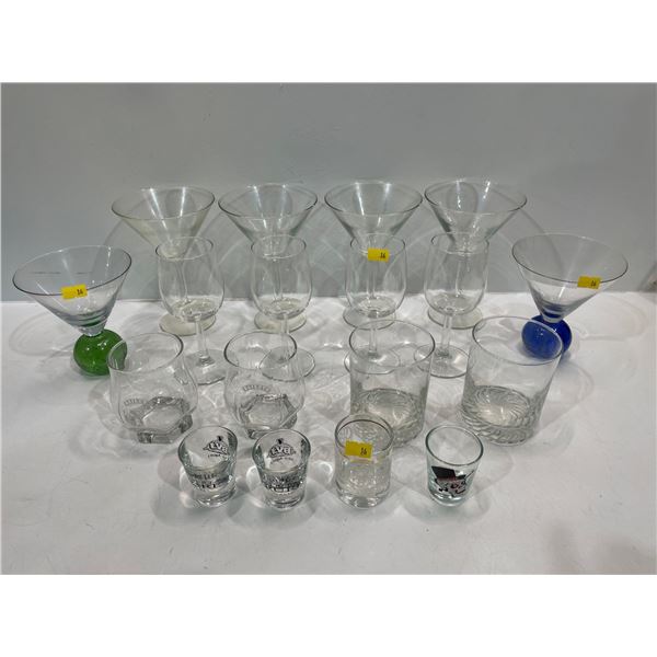 Collection of Glassware 6 Martini Glasses, 4 Wine Glasses, 4 Highball Glasses, 4 Shot Glasses
