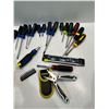 Image 3 : MasterCraft Screwdriver Set with Carry Case plus Pliers, Level, Wire Stripper and more