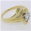 Image 7 : 18k Yellow and White Gold 0.90 ctw Round and Baguette Diamond Ring