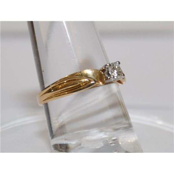 14K GOLD STAMPED DIAMOND RING APPOX. SIZE 5.5