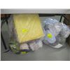 Image 1 : 2 BAGS OF ASST. WOOL, ETC.