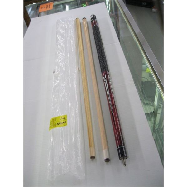 POOL CUE W/2 TIPS