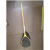 Image 1 : WOODEN HANDLE FISHING NET