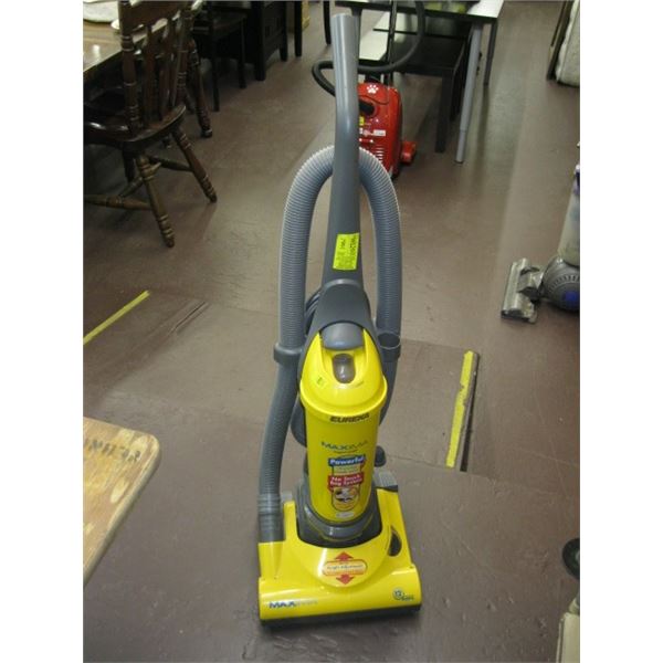 EUREKA MAXIMA UPRIGHT VACUUM