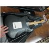 Image 2 : ELECTRIC GUITAR W/SOFT CASE