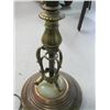 Image 2 : ANTIQUE FLOOR LAMP