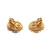 Image 6 : Chanel Black and Gold Pearl CC Logo Round Earrings