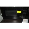 Image 1 : SMALL HAMILTON BEACH MICROWAVE OVEN