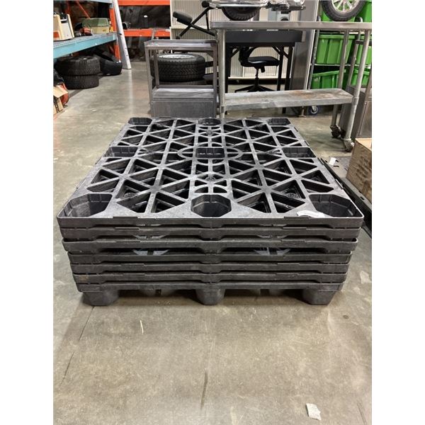 Nested Pallets 7 BLACK PLASTIC NESTING PALLETS