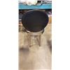 Image 3 : 4 LEATHER MODERN DINING CHAIRS