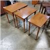 Image 2 : SET OF 3 VILAS NESTING TABLES