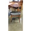 Image 2 : TEAK DINING TABLE W/ LEAVES AND 4 CHAIRS