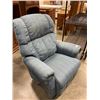 Image 2 : BLUE RECLINER CHAIR