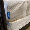 Image 2 : QUEENSIZE LEESA MATTRESS AND BOX SPRING