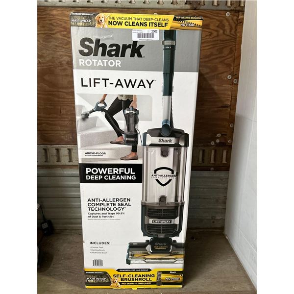 Shark rotator lift away Vacuum