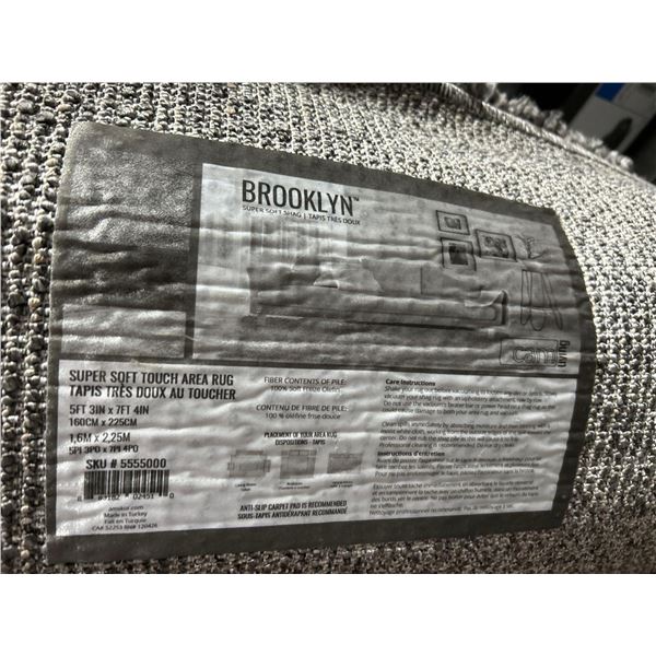 Brooklyn Super Soft Touch area rug 5' 3" x 7' 4"