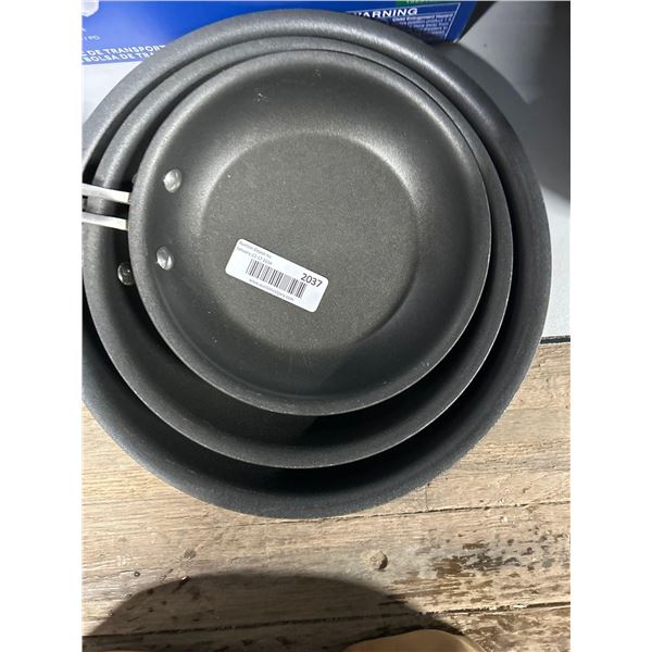 Lot of 3 Frying Pans