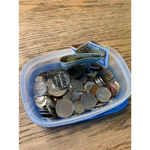 ESTATE ITEM - Lot of Canada and world Coinage