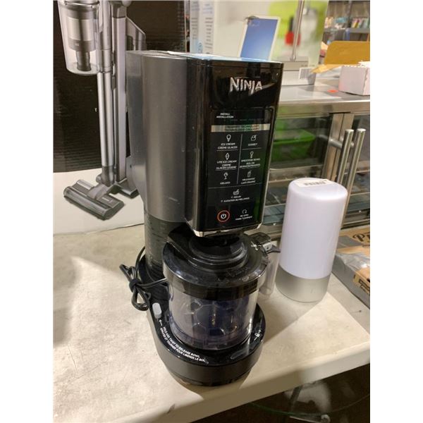 Ninja creami ice cream / frozen treat maker