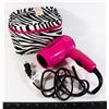 Image 1 : MINI PORTABLE HAIR DRYER ON BAG WORKING